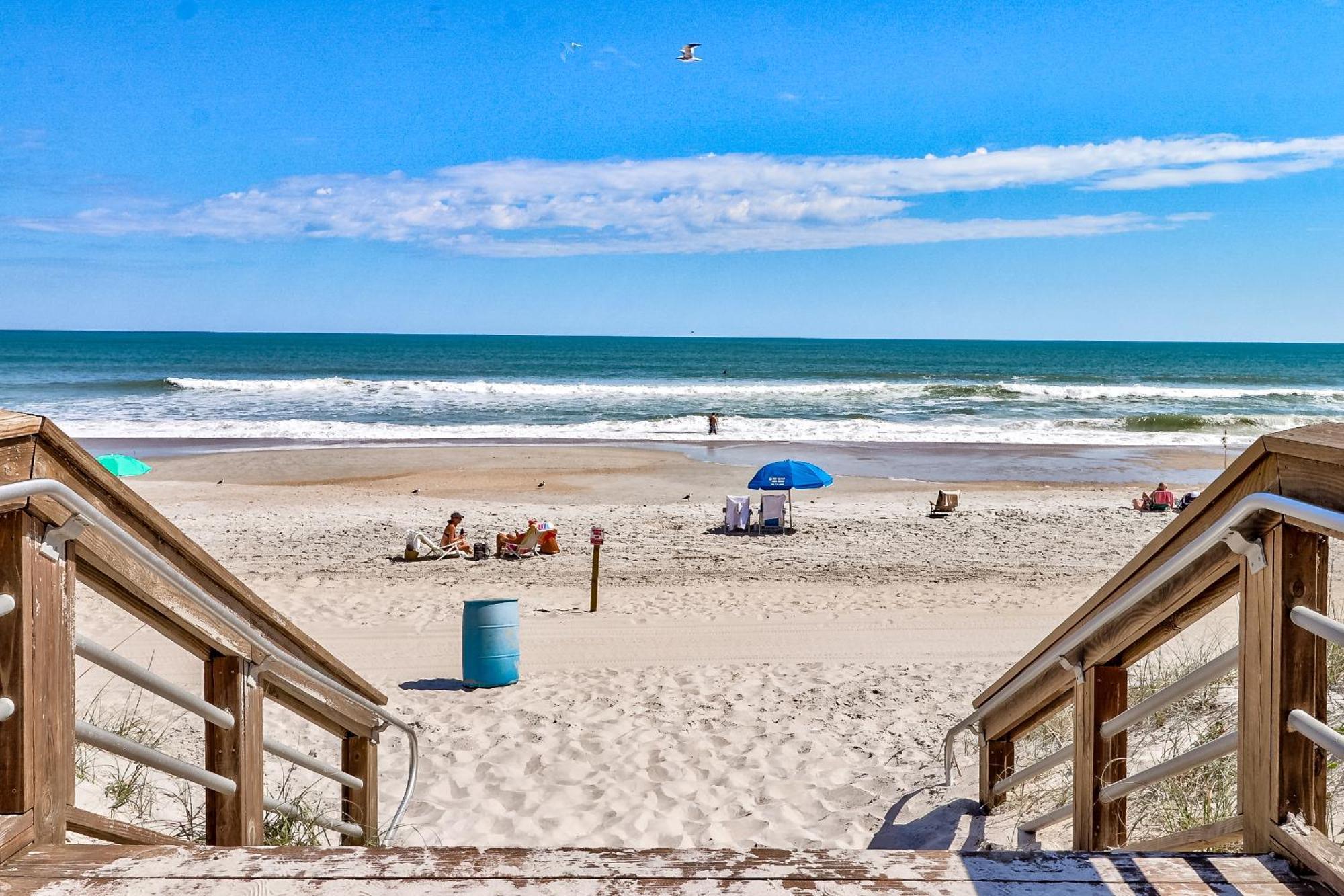 Oceanfront * Pool * Elevator * Boardwalk Apartment Carolina Beach Exterior photo